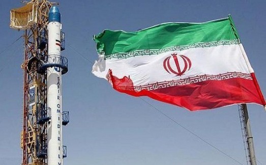İran Fecr Uydusunu Fırlattı